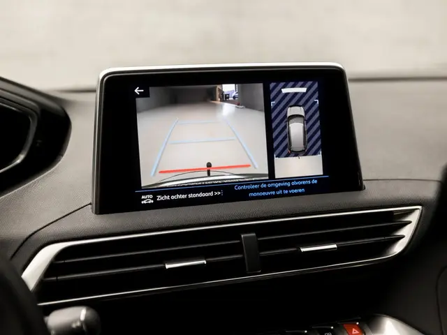 Peugeot 3008 1.2 PureTech Premium GT Sport 2018 Benzine 16