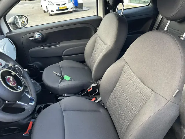 Fiat 500 1.0 Hybrid Urban 2024 Benzine 10