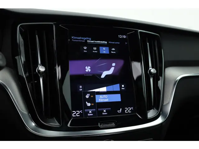Volvo V60 2.0 B4 R-Design 2020 Hybride Benzine 16