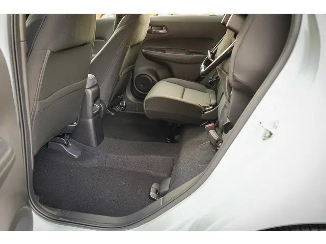 Honda Jazz 1.5i e:HEV ELEGANCE 2024 Hybride Benzine 32