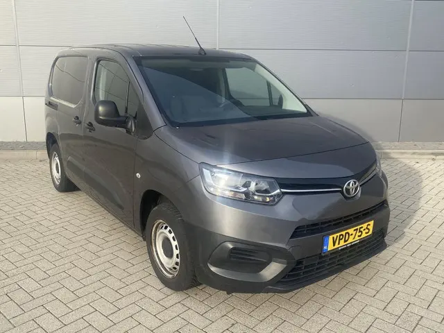 Toyota ProAce CITY 1.5 D-4D Cool 2022 Diesel 5