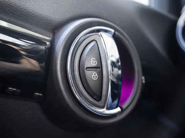 MINI 5-Deurs Cooper Aut. 2020 Benzine 33