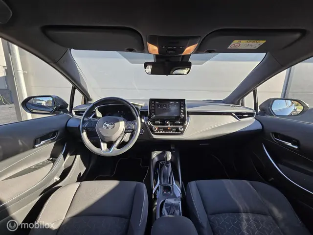 Toyota Corolla 2.0 Hybrid Dynamic 2021 Hybride Benzine 8