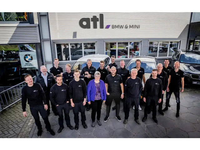 BMW 3 Serie GT 320i High Executive 2020 Benzine 22