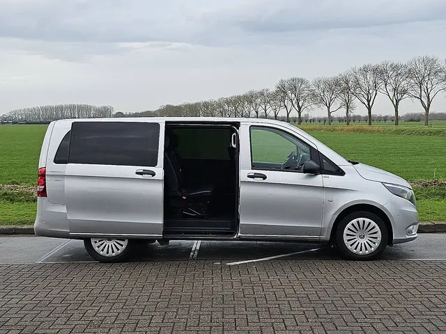 Mercedes-Benz Vito 114 CDI TOURER 2023 Diesel 19