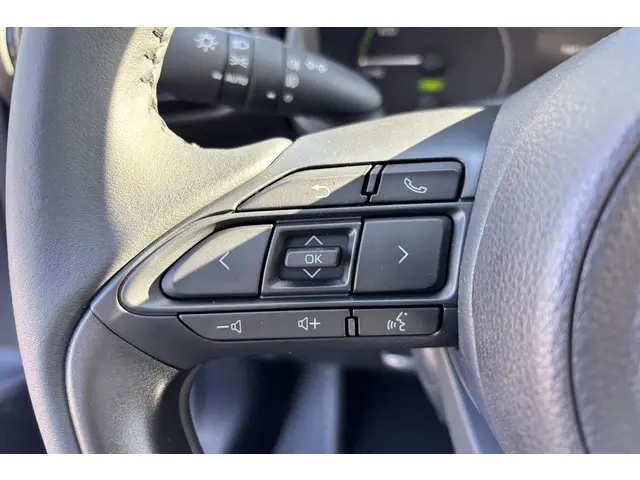 Toyota Yaris 1.5 Hybrid 115 Active 2025 Hybride Benzine 14
