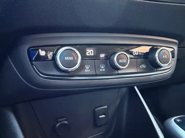 Opel Crossland 1.2 Turbo Elegance 2022 Benzine 21