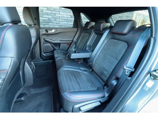 Ford Kuga 2.5 PHEV ST-Line X 2021 Hybride Benzine 10