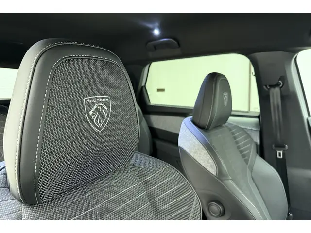 Peugeot 5008 1.2 Hybrid 145 GT 2025 Hybride Benzine 15