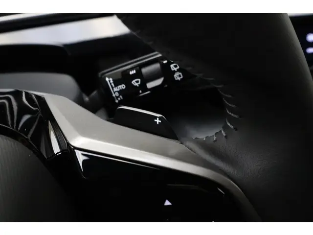 Peugeot 5008 1.2 Hybrid 145 Allure 2025 Hybride Benzine 34