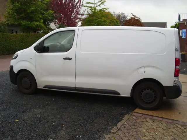 Citroën Jumpy 1.5 BlueHDI 100 M Club 2023 Diesel 14