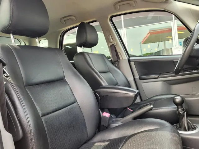 Suzuki SX4 1.6 Executive 2013 Benzine 29