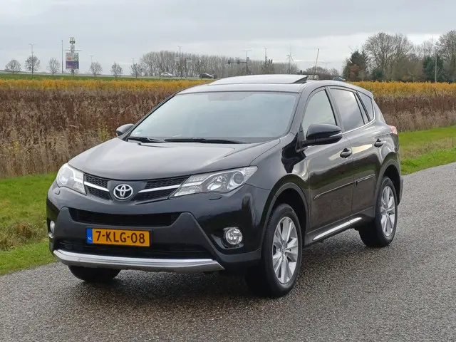 Toyota RAV4 2.0 Executive Business 4WD 2013 Benzine 3