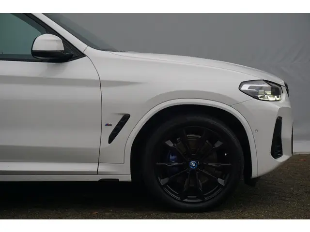 BMW X3 xDrive30e 2022 Hybride Benzine 7
