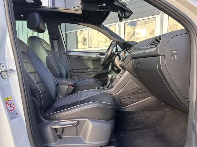 Volkswagen Tiguan 1.4 TSI 4Motion Highline 2017 Benzine 13