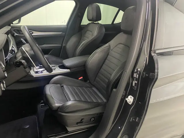 Alfa Romeo Stelvio 2.0 T AWD Veloce 2021 Benzine 8