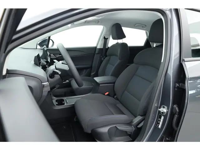 MG MG4 Electric Standard 51 kWh 2025 Elektrisch 3