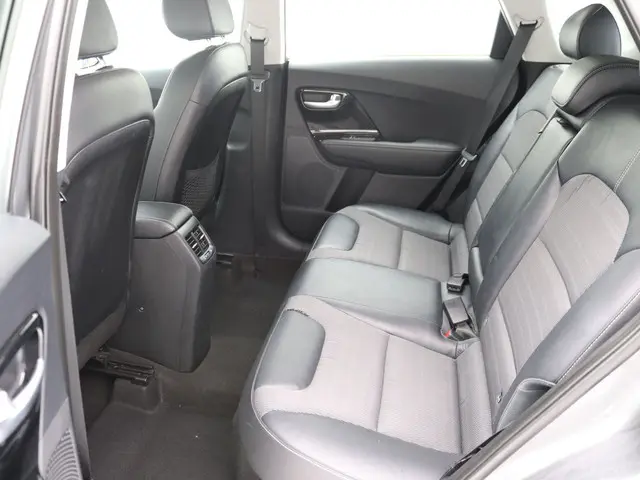 Kia Niro 1.6 GDi Hybrid DynamicLine 2018 Hybride Benzine 27