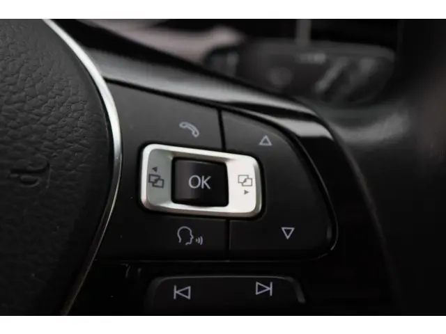 Volkswagen Golf Sportsvan 1.4 TSI Highline 2014 Benzine 30
