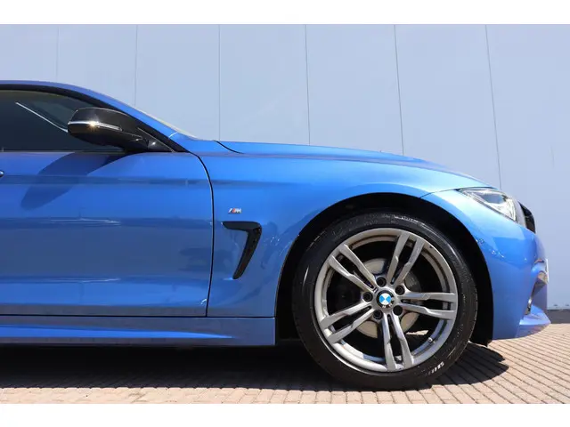 BMW 4 Serie Gran Coupé 418i High Executive 2021 Benzine