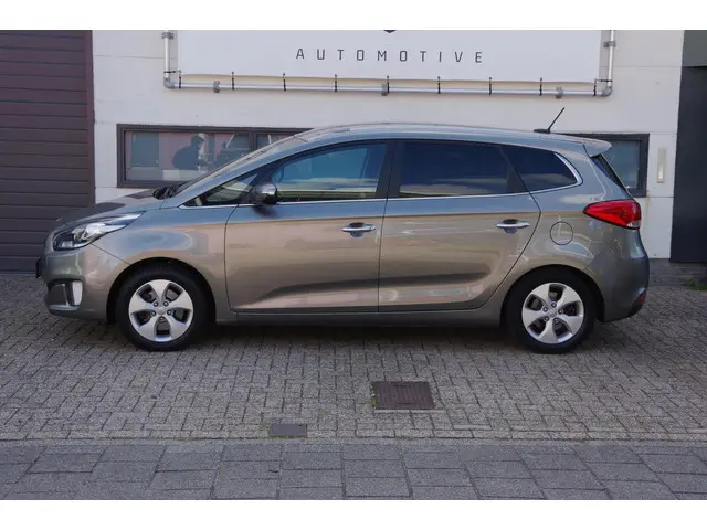 Kia Carens 3