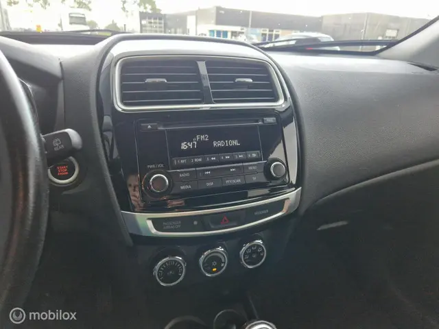 Mitsubishi ASX 1.6 Cleartec Invite+ 2014 Benzine 15