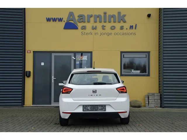 SEAT Ibiza 1.0 95 pk TSI Style 2017 Benzine 6