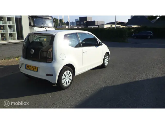 Volkswagen up! 1.0 BMT SPORTIVE up! 2019 Benzine 14