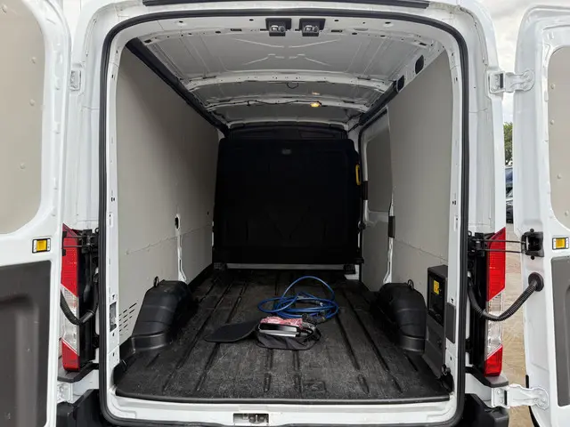 Ford E-Transit 75kWh 184PK 2023 Elektrisch 15