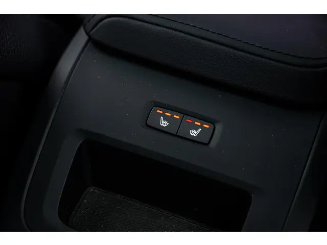 Volvo V60 2.0 B3 Plus Dark 2023 Benzine 28