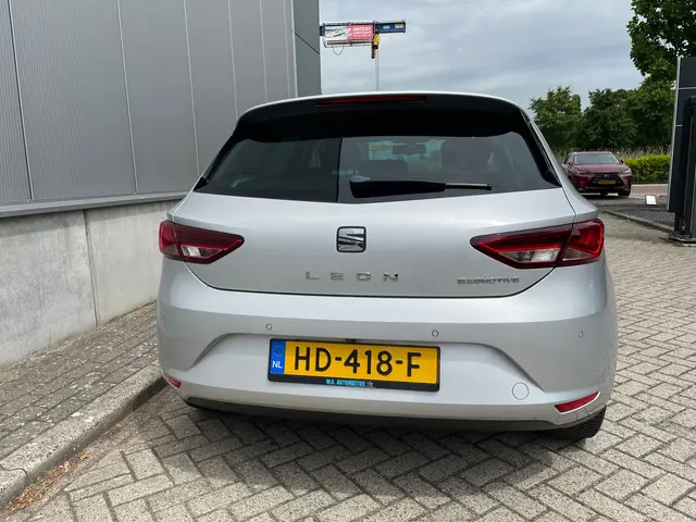 SEAT Leon 1.0 EcoTSI Style Connect Navigatie 2016 Benzine 9