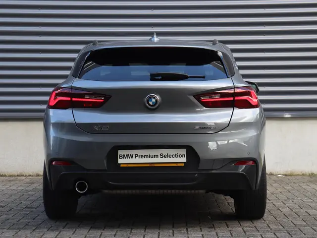 BMW X2 sDrive18i 2022 Benzine 4