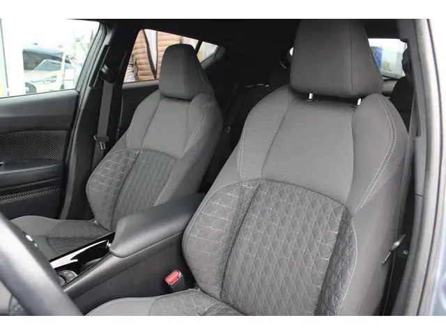 Toyota C-HR 2.0 Hybrid Style 2021 Hybride Benzine 10