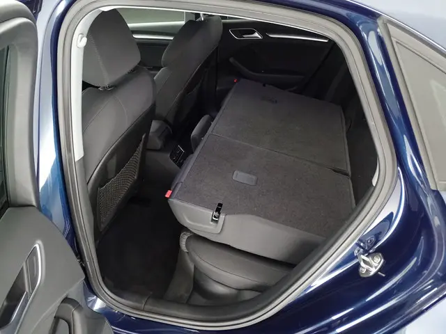 Audi A3 Limousine 35 TFSI Advance Sport 2020 Benzine 32