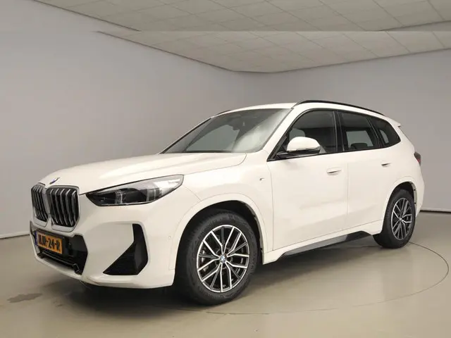 BMW X1 sDrive18i 2024 Benzine 47