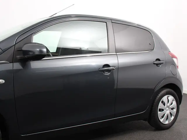 Peugeot 108 1.0 e-VTi Active 2020 Benzine 24