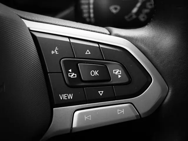 Volkswagen Polo 1.0 TSI 95pk Life 2023 Benzine 18