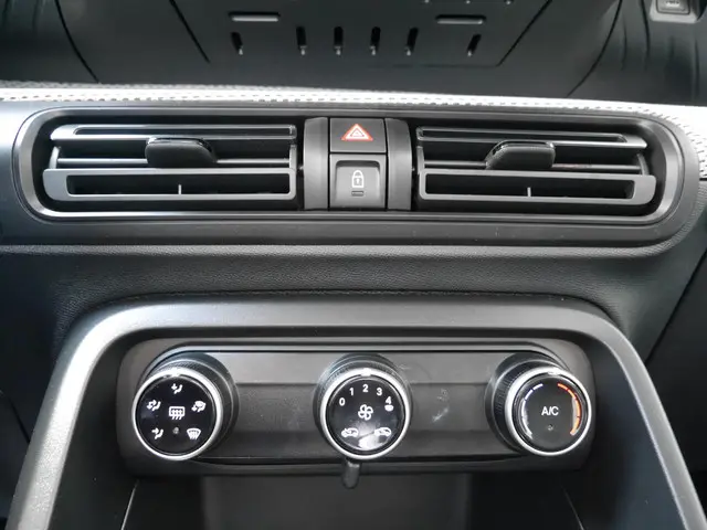 Citroën ë-C3 Plus 113pk 44 kWh 2025 Elektrisch 24