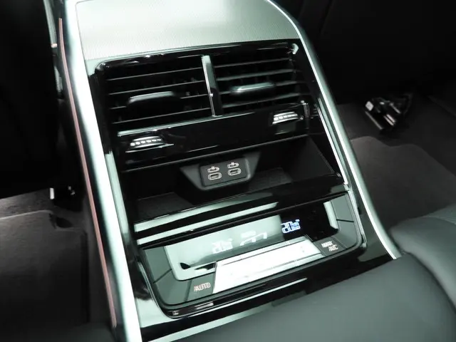 BMW 8 Serie Gran Coupé 840i 2024 Benzine 18