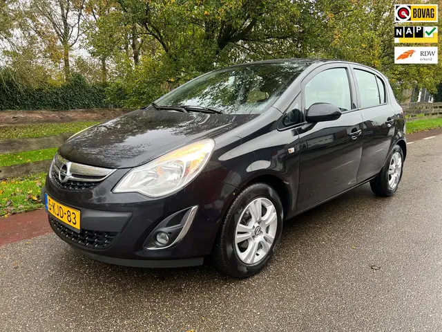 Opel Corsa 1.2-16V Rhythm Airco. PDC 2013 Benzine