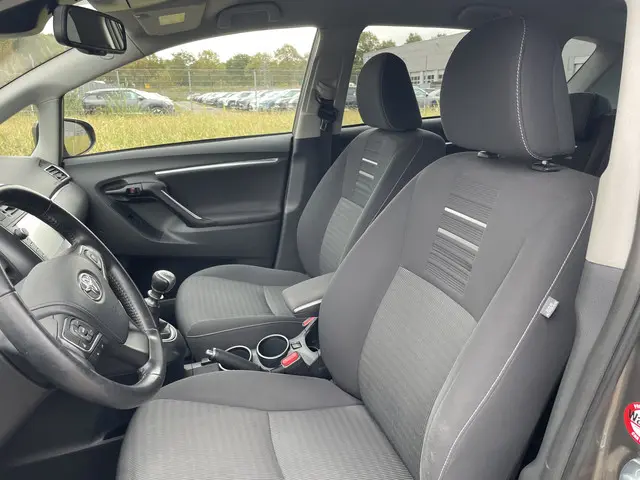 Toyota Verso 1.8 VVT-i Dynamic 7 Persoons 2016 Benzine 15