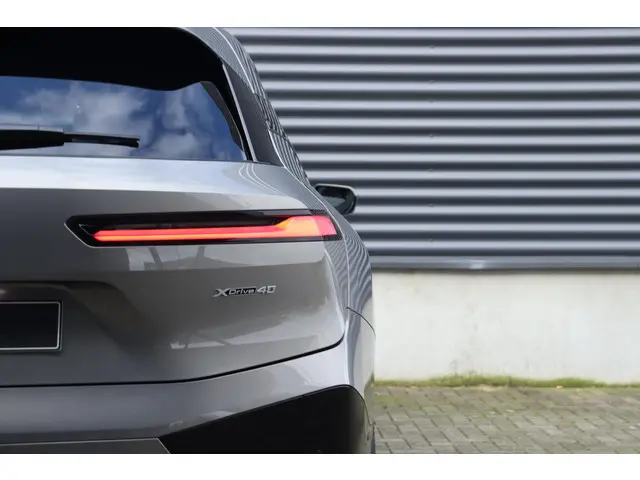 BMW iX xDrive40 High Executive 2026 Elektrisch 35