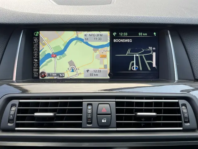 BMW 5 Serie Touring 520i High Executive 2015 Benzine 11