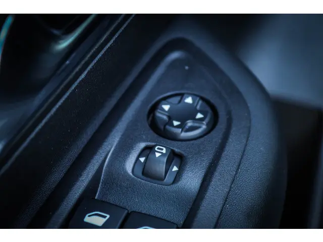 Citroën C4 1.2 Puretech Business Plus 2021 Benzine 16