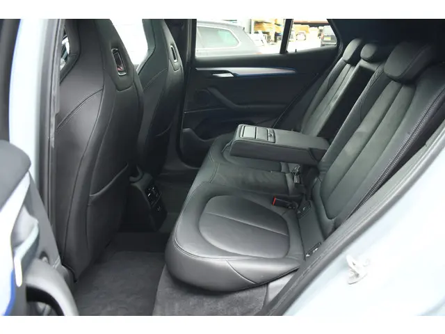 BMW X2 xDrive25e M-Sport 2023 Hybride Benzine 24