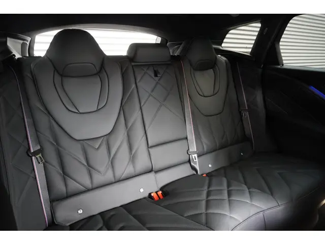 BMW XM 50e 2025 Hybride Benzine 5