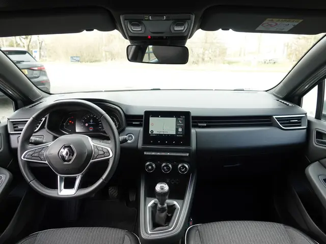 Renault Clio 1.0 TCe 90PK Intens 2022 Benzine 13