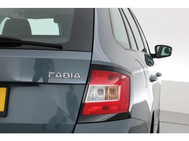 Škoda Fabia Combi 1.0 TSI Business Edition 2019 Benzine 27