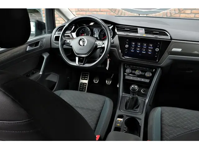 Volkswagen Touran 3