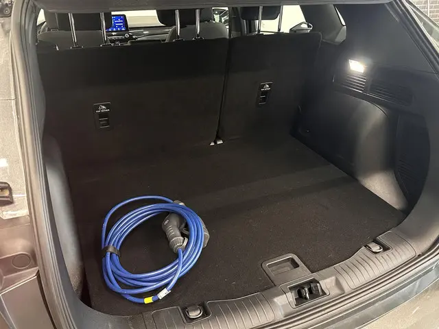 Ford Kuga 2.5 PHEV ST-Line 2023 Hybride Benzine 11